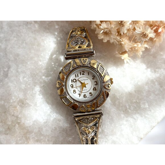 Jaclyn Smith Dual Toned Stretch Ladies Vintage Wristwatch - 28mm - WORKS! - Picture 2 of 8